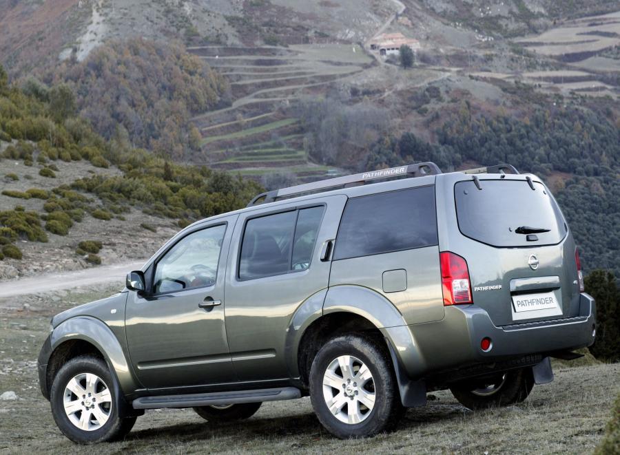  Nissan Pathfinder 2004 года  (фото 7 из 19)